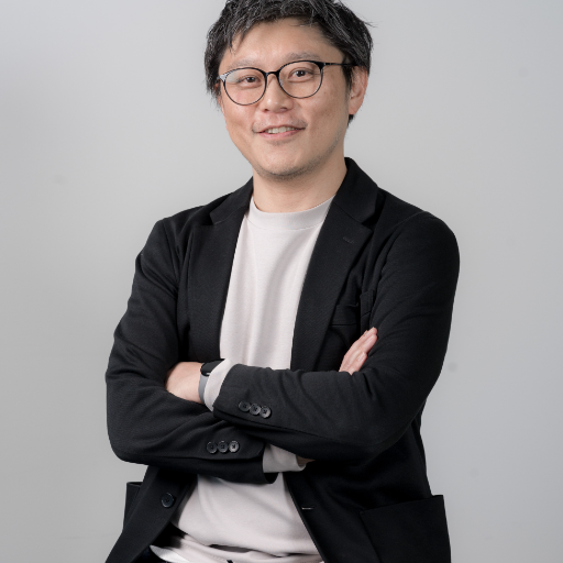 直井 亮介